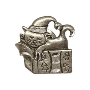 Torino Pewter Cat Pin Sleeping Christmas Cat Rare
